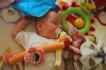 夜泣きにはおしゃぶりが効果的？！赤ちゃんの夜泣きの原因や対策はあるの？！