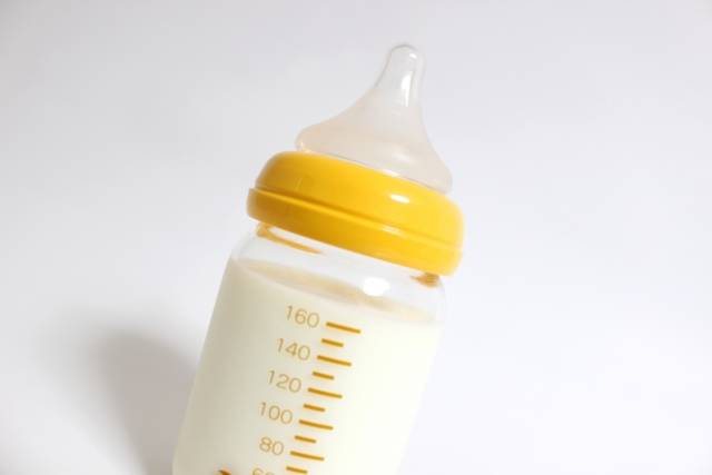 人気の粉ミルク主要6社の特徴や価格を徹底比較！赤ちゃんにぴったりを見つけよう♡