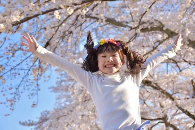 桜と子供の写真を上手に撮る8つのコツ♡スマホでも簡単！カメラに詳しくなくても大丈夫♪