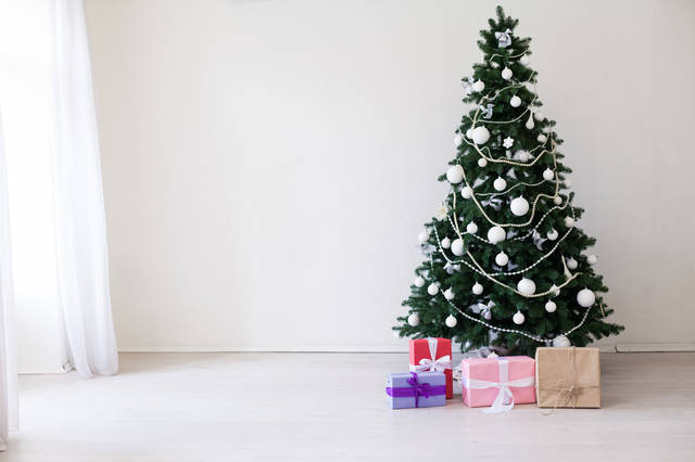 おしゃれなクリスマスツリー6選！ミニサイズからビッグサイズまで！素敵な飾り方もご紹介